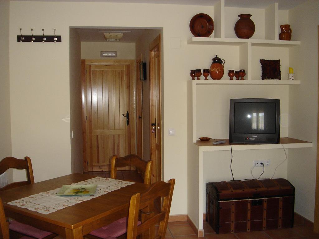 Apartamentos Serrano Ribatajada Eksteriør billede