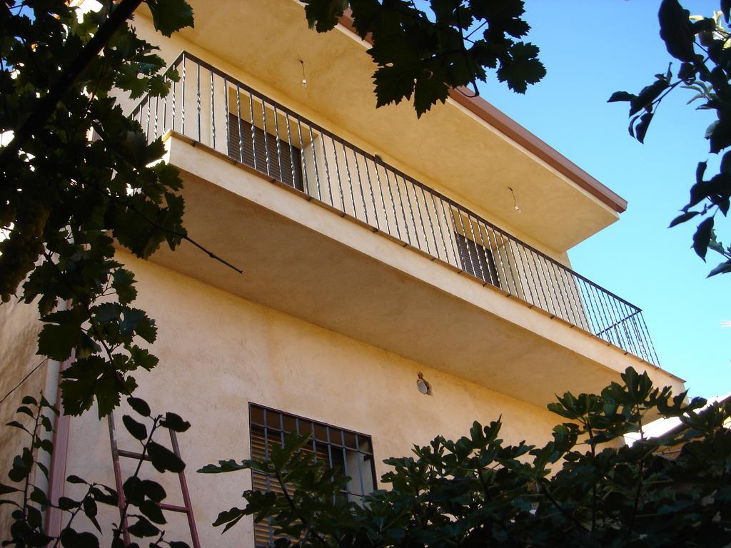 Apartamentos Serrano Ribatajada Eksteriør billede